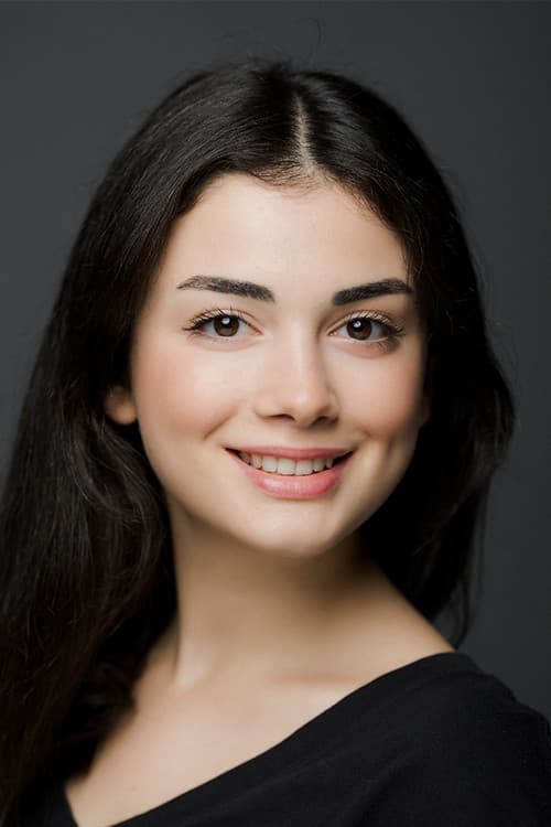 Özge Yağız profile photo
