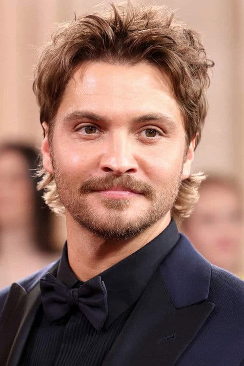 Luke Grimes profile photo