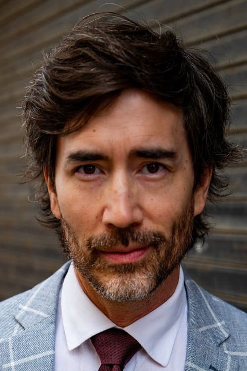 Andrew Roach profile photo
