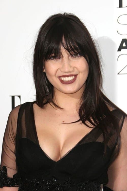 Daisy Lowe profile photo