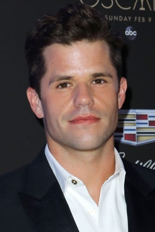 Charlie Carver profile photo