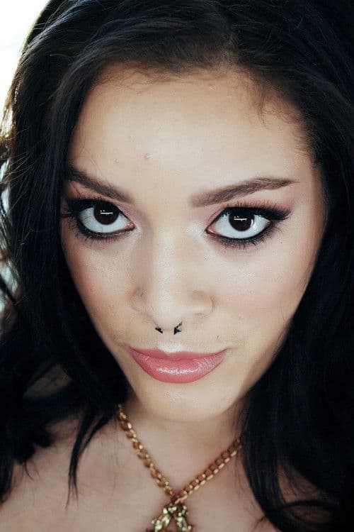 Violet Smith profile photo