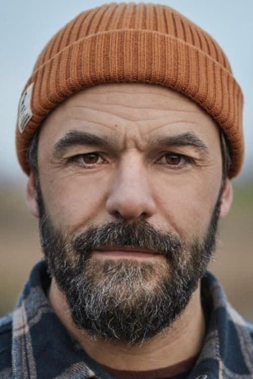 Casper Crump profile photo