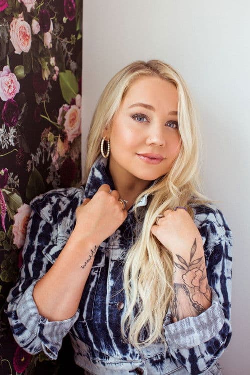 RaeLynn profile photo