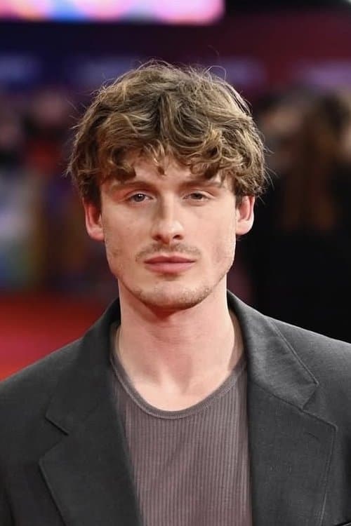 Giles Surridge profile photo