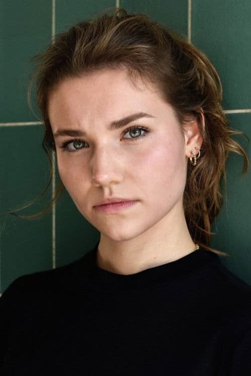 Carolin Garnier profile photo