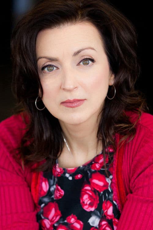 Estelle Esse profile photo