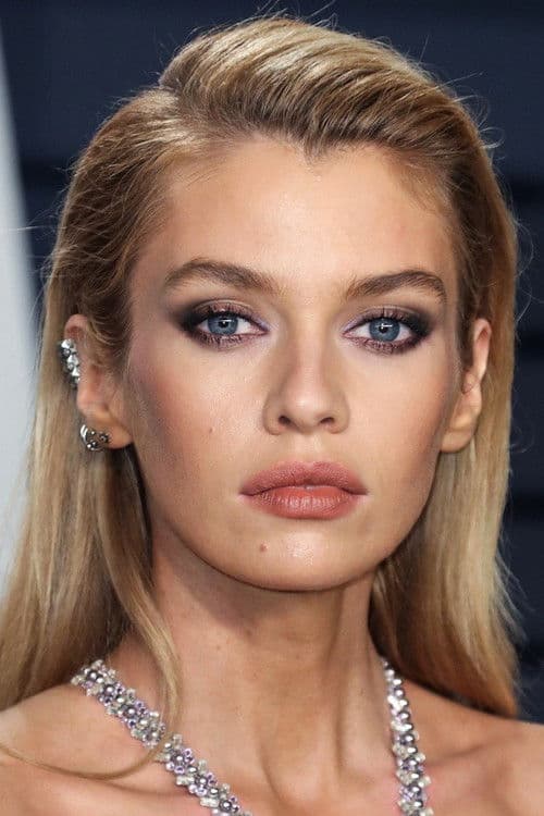 Stella Maxwell profile photo