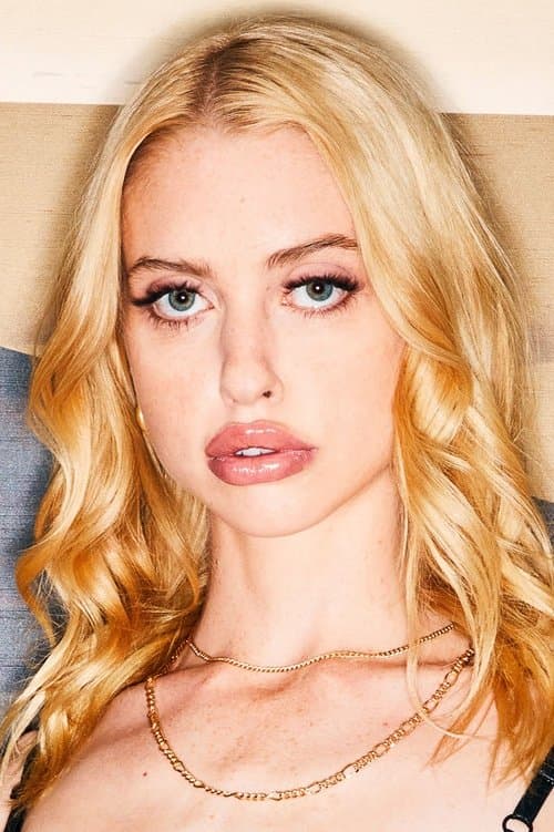 Chloe Cherry profile photo