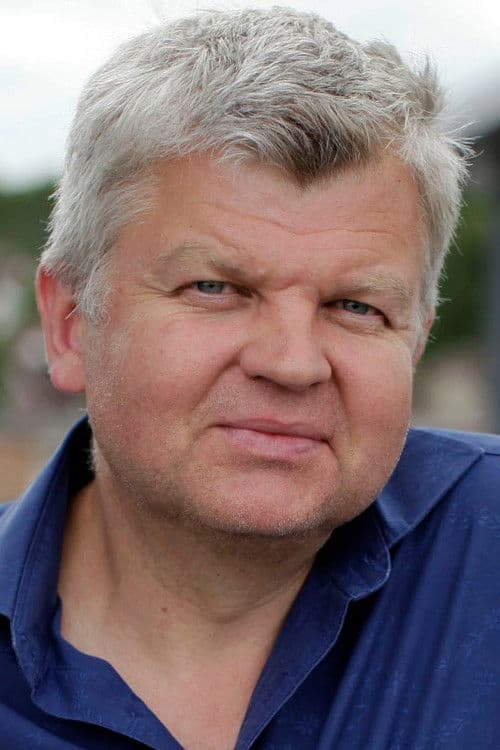 Adrian Chiles profile photo