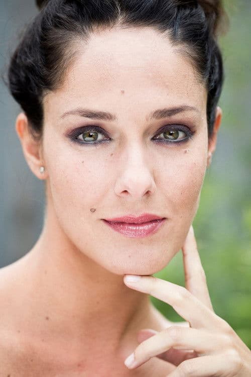 María Bello profile photo