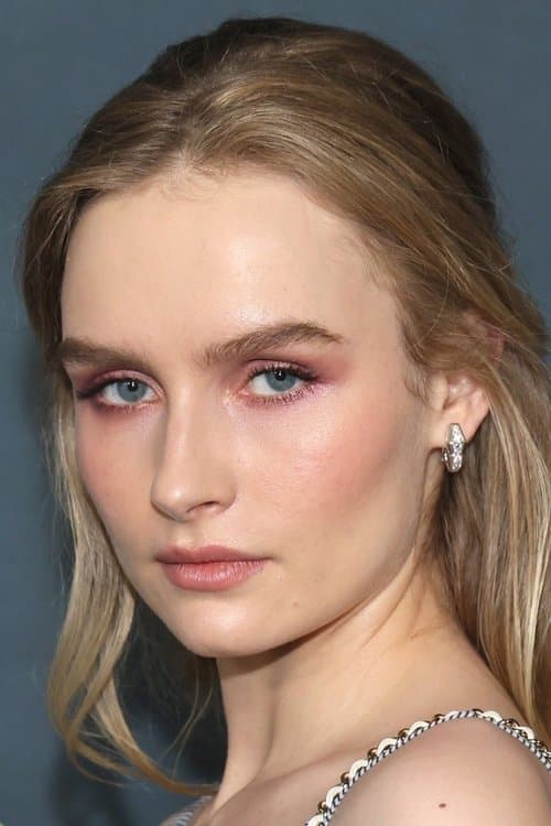 Olivia DeJonge profile photo
