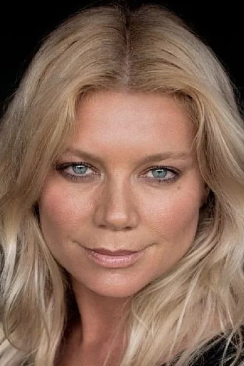 Peta Wilson profile photo