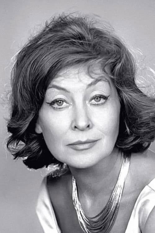 Nina Andrycz profile photo