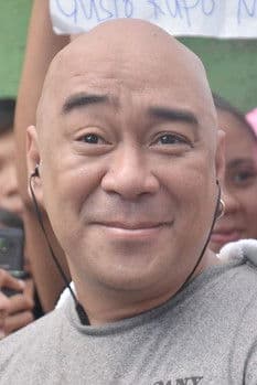 Wally Bayola profile photo