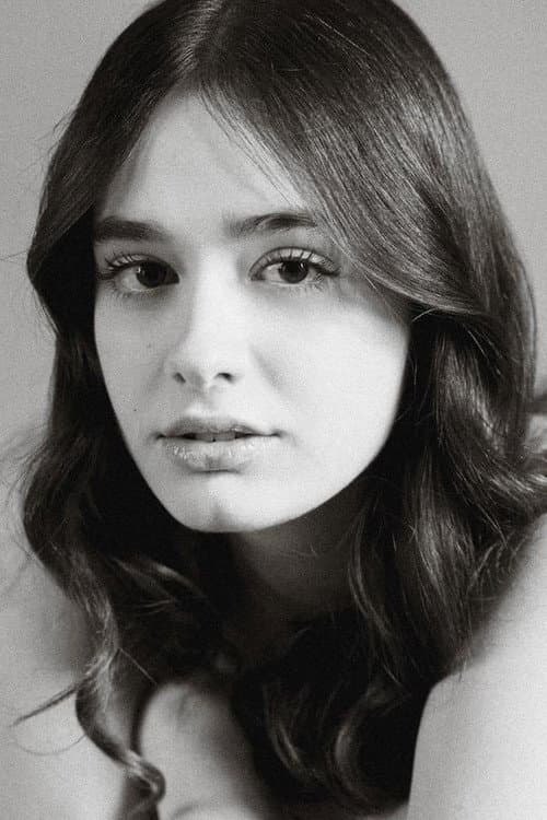 Alma Giardina profile photo