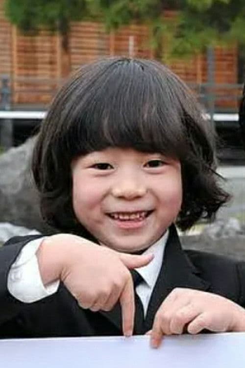 金成祐里 profile photo