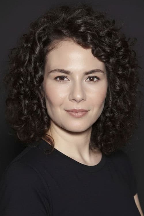 Açelya Devrim Yılhan profile photo