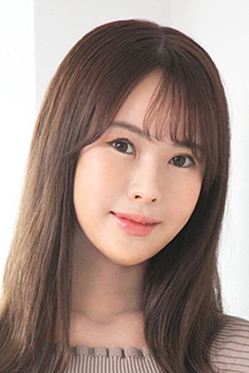 絢音りさ profile photo