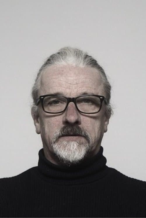 Crispin Buxton profile photo