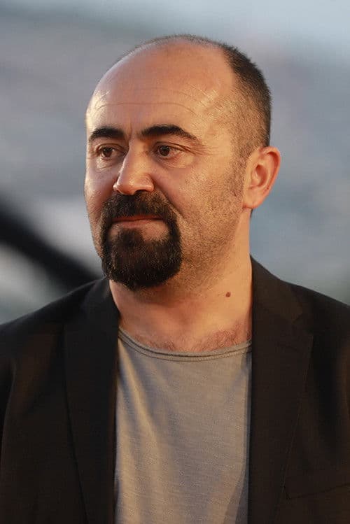 Yılmaz Özdil profile photo