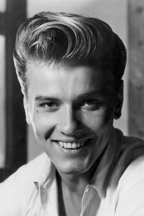 Richard Davalos profile photo