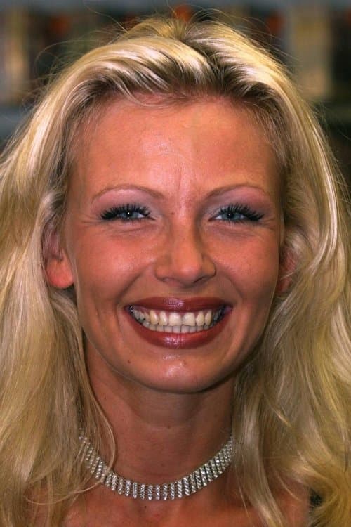 Vivian Schmitt profile photo