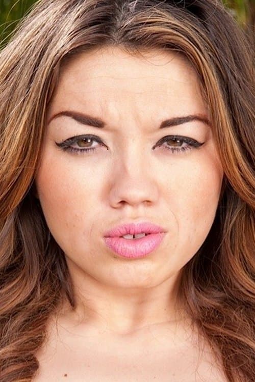 Angelina Mylee profile photo