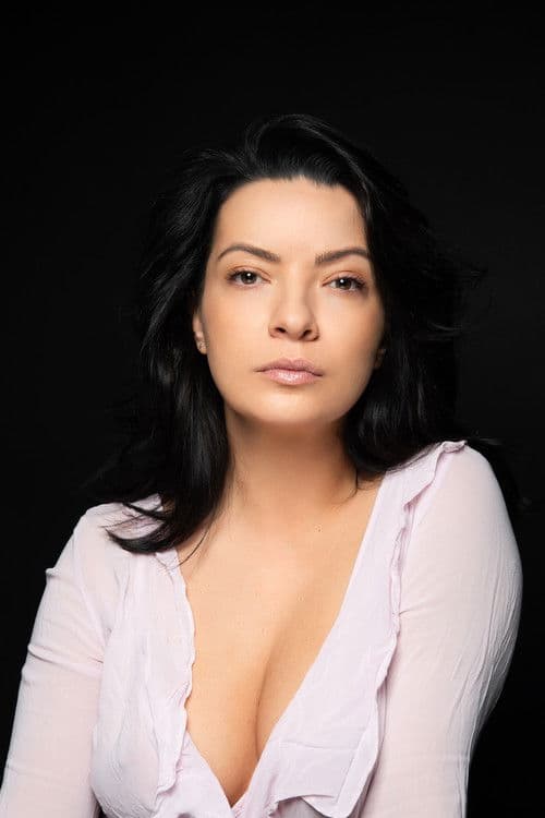 Anca Dinicu profile photo