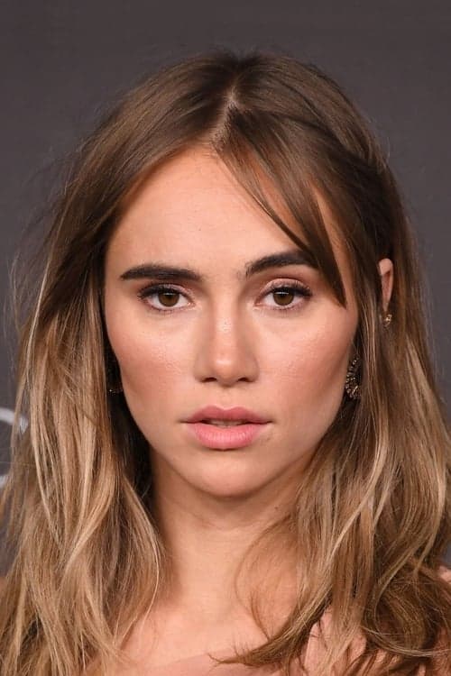 Suki Waterhouse profile photo