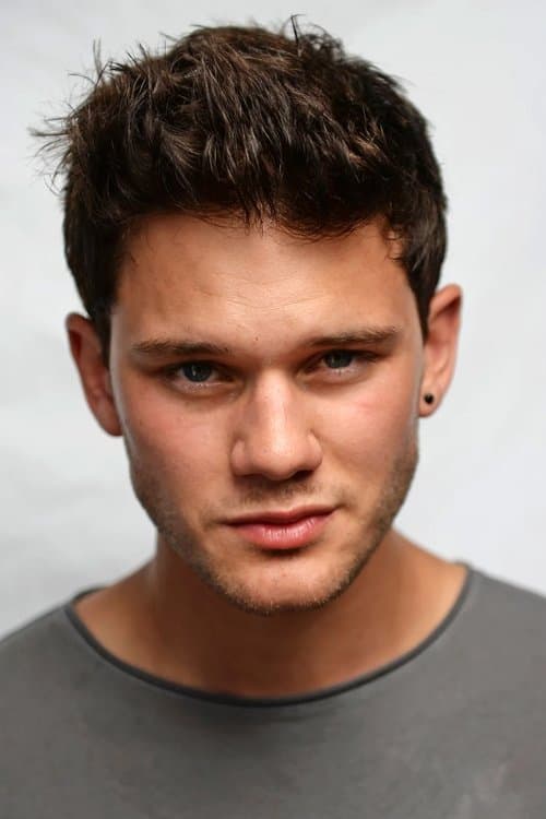 Jeremy Irvine profile photo