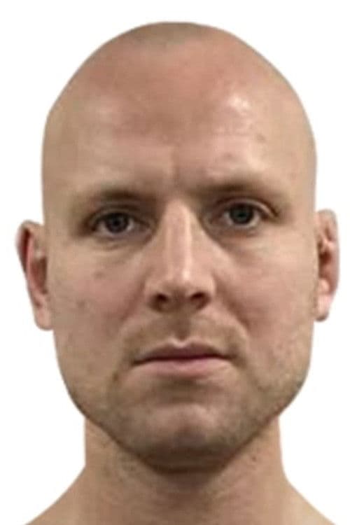 Angus Hewett profile photo