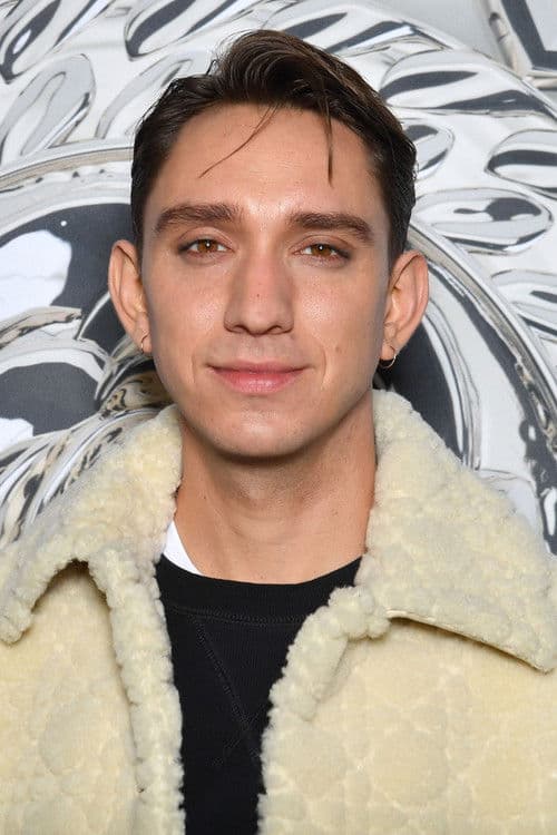 Oliver Sim profile photo