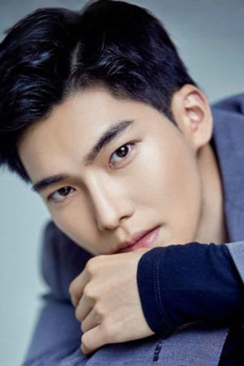 Son Tae-yang profile photo