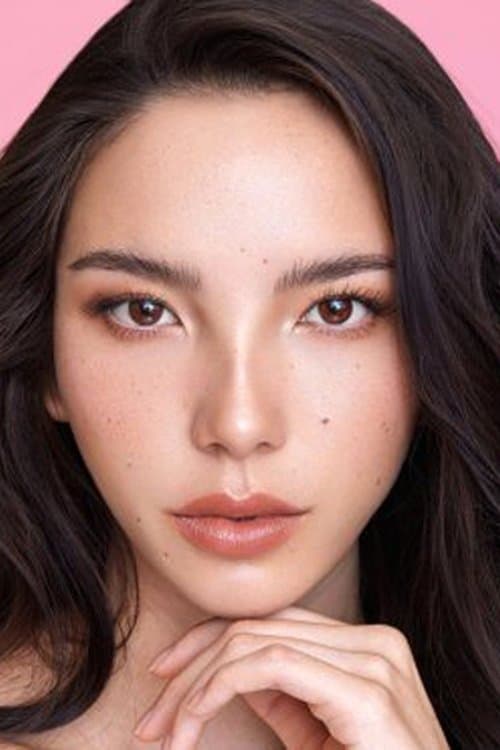 Tia Taveepanichpan profile photo