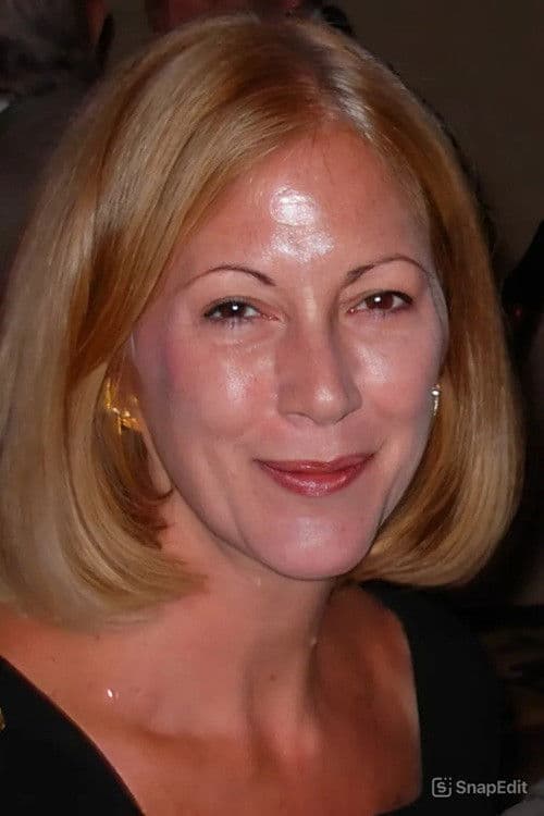 Delia Fine profile photo