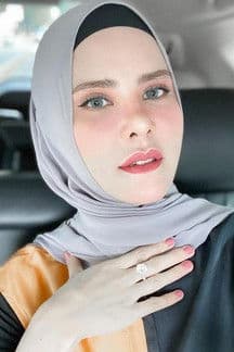 Angel Lelga profile photo