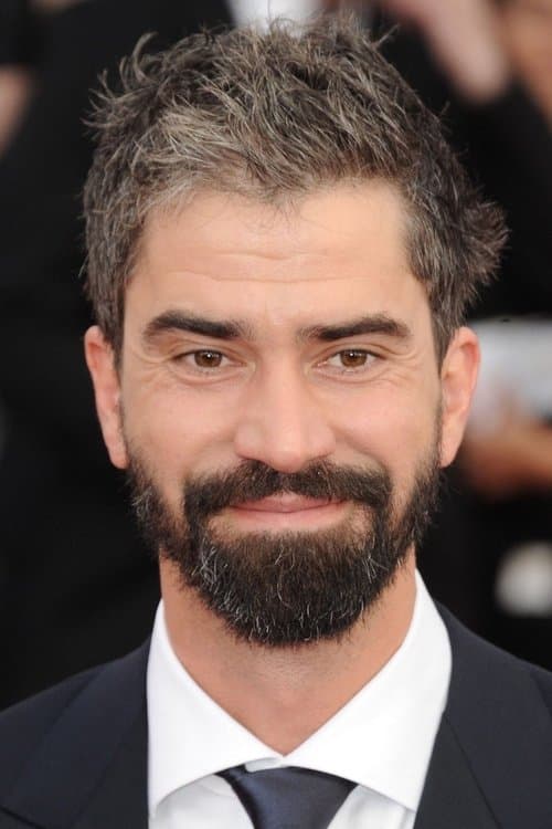 Hamish Linklater profile photo
