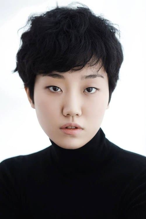 Lee Zoo-young profile photo