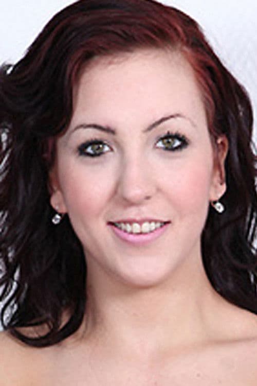 Nora Luxia profile photo