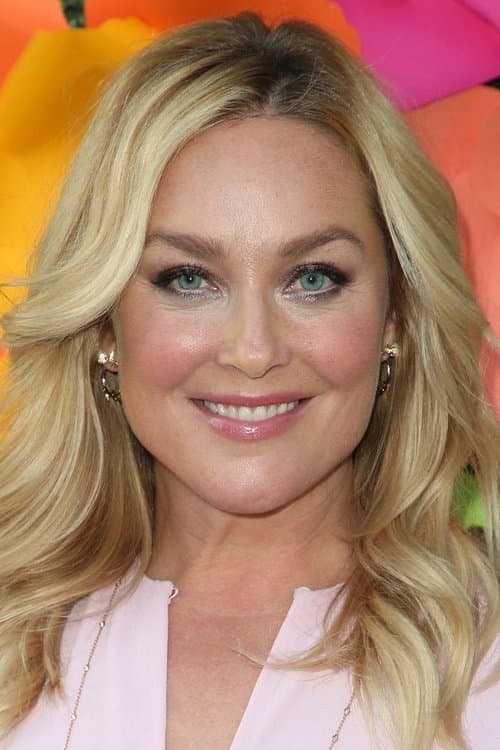 Elisabeth Röhm profile photo