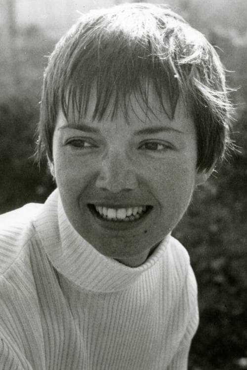 Elizabeth James profile photo