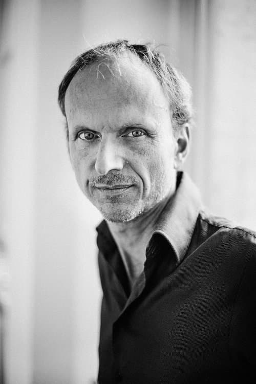 Julian Rosefeldt profile photo