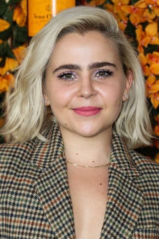 Mae Whitman profile photo