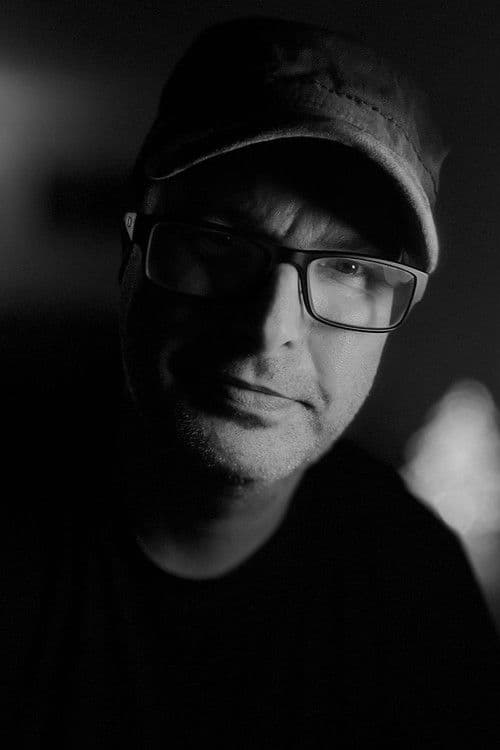 Simon Dennis profile photo