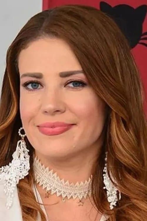 Esra Sönmezer profile photo