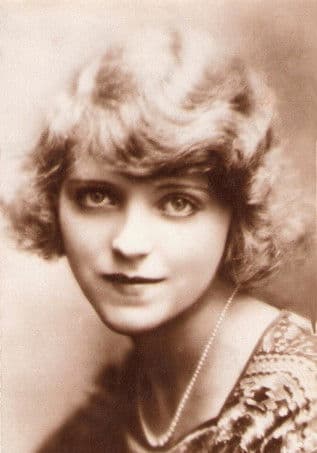 L'École des vierges poster