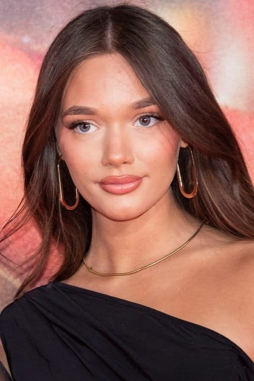 Phoebe Tomlinson profile photo