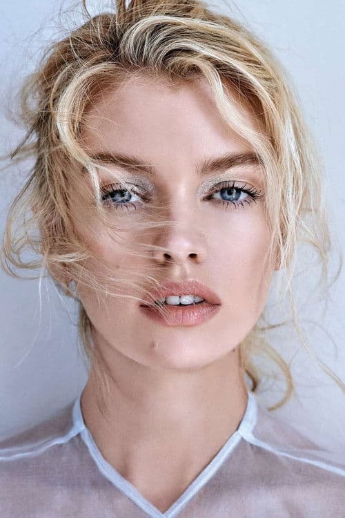 Stella Maxwell profile photo