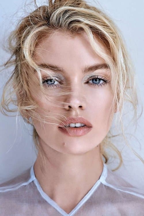 Stella Maxwell profile photo